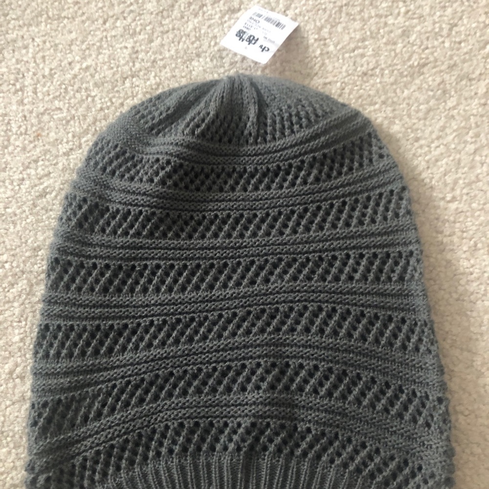 Grey beanie - Picture 2 of 2
